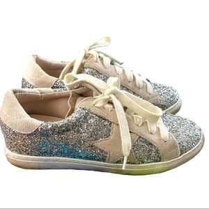 Glitter tennis shoes size 7